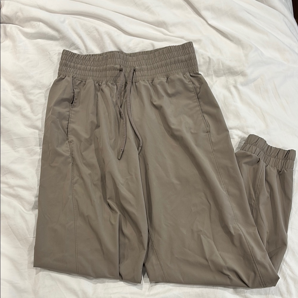 YPB motionTEK joggers